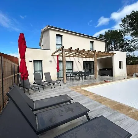 וילה La Foret D'armotte 19 By Avecoeur *